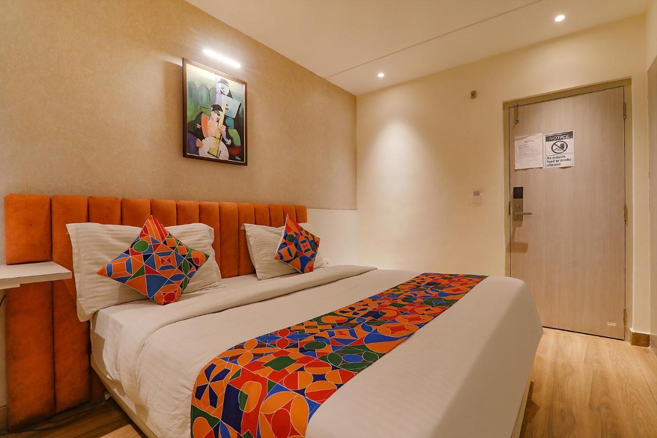 Townhouse Geetraj Near Shalimar Gateway Lucknow Hotel Екстериор снимка