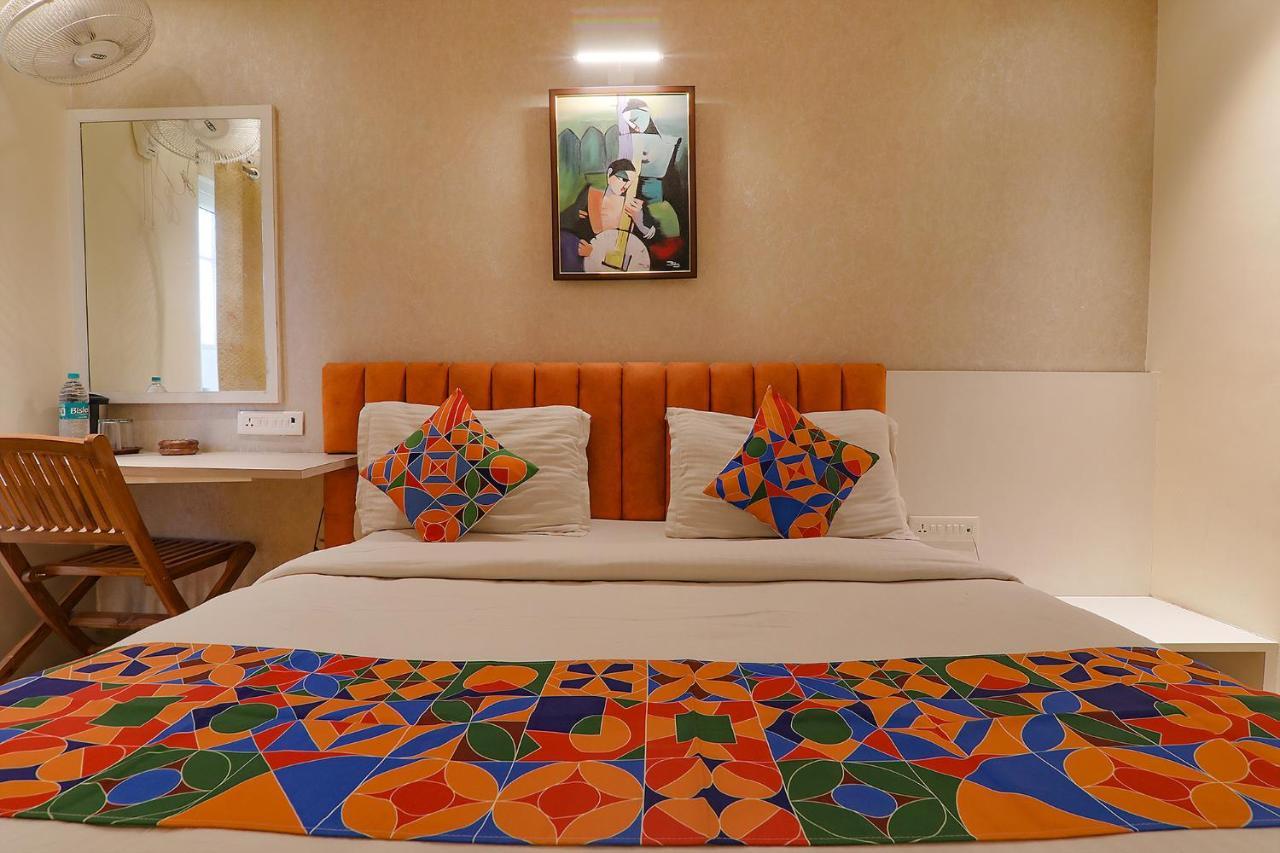 Townhouse Geetraj Near Shalimar Gateway Lucknow Hotel Екстериор снимка
