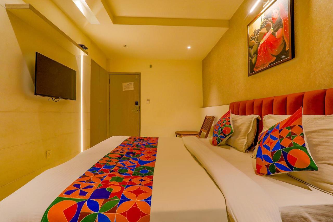 Townhouse Geetraj Near Shalimar Gateway Lucknow Hotel Екстериор снимка