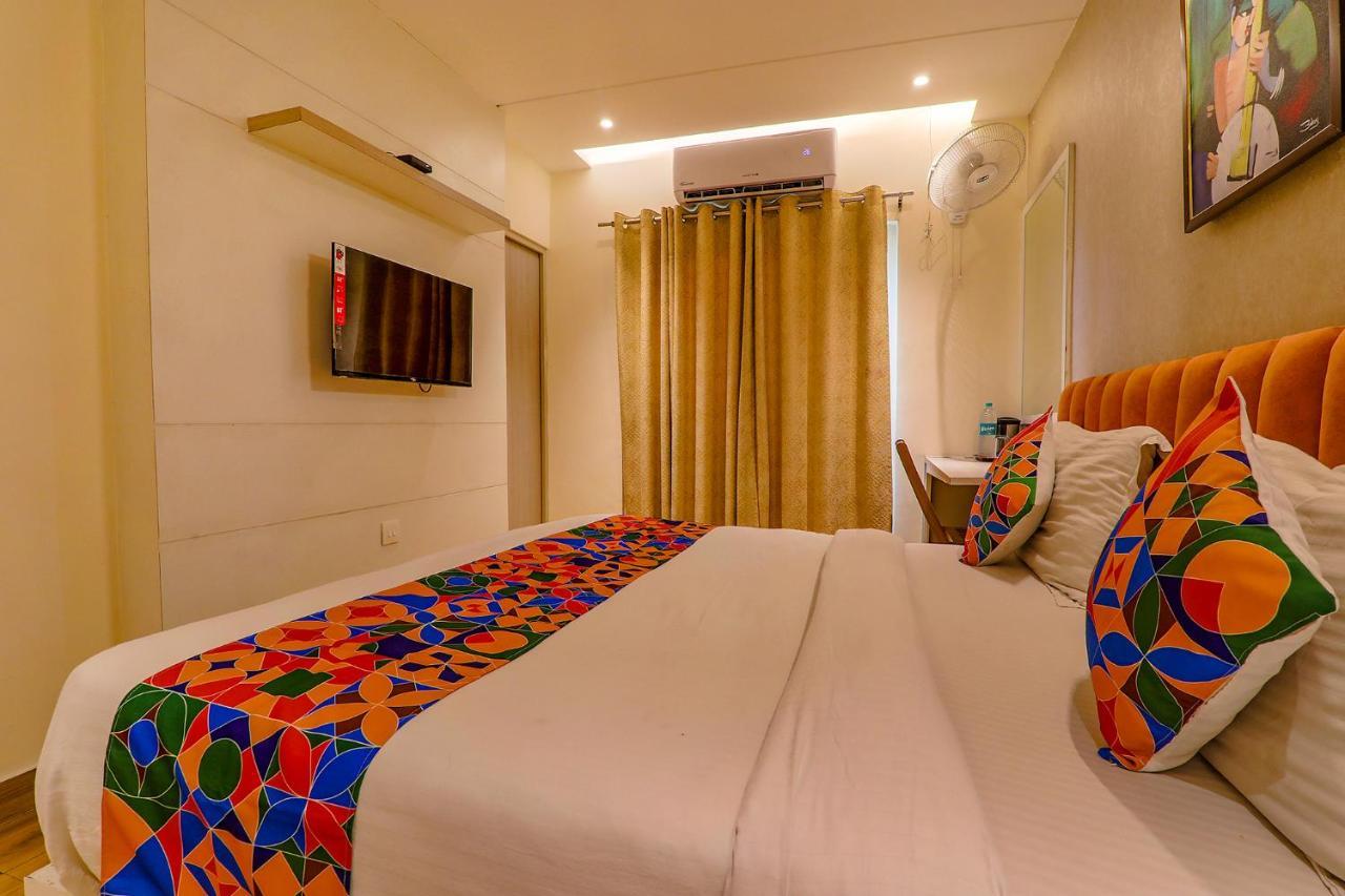 Townhouse Geetraj Near Shalimar Gateway Lucknow Hotel Екстериор снимка