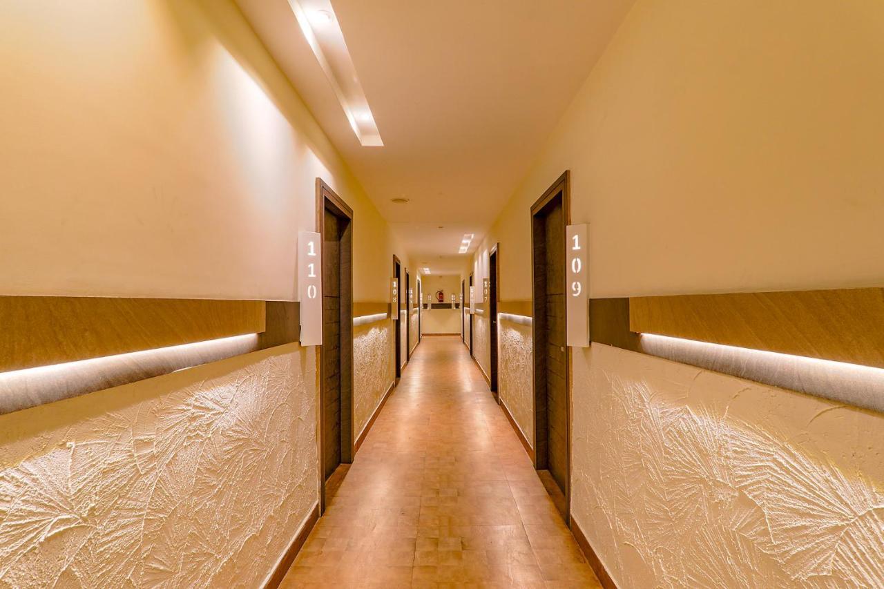 Townhouse Geetraj Near Shalimar Gateway Lucknow Hotel Екстериор снимка