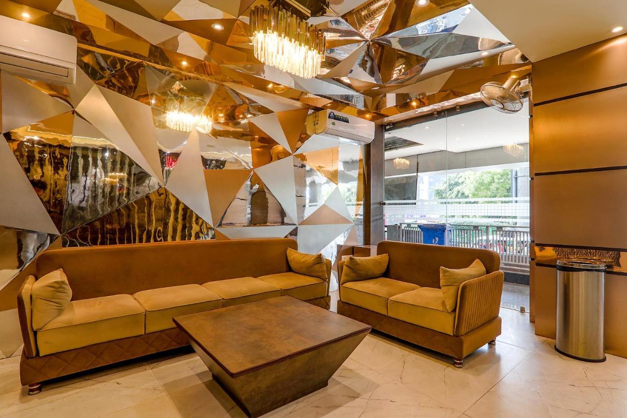 Townhouse Geetraj Near Shalimar Gateway Lucknow Hotel Екстериор снимка