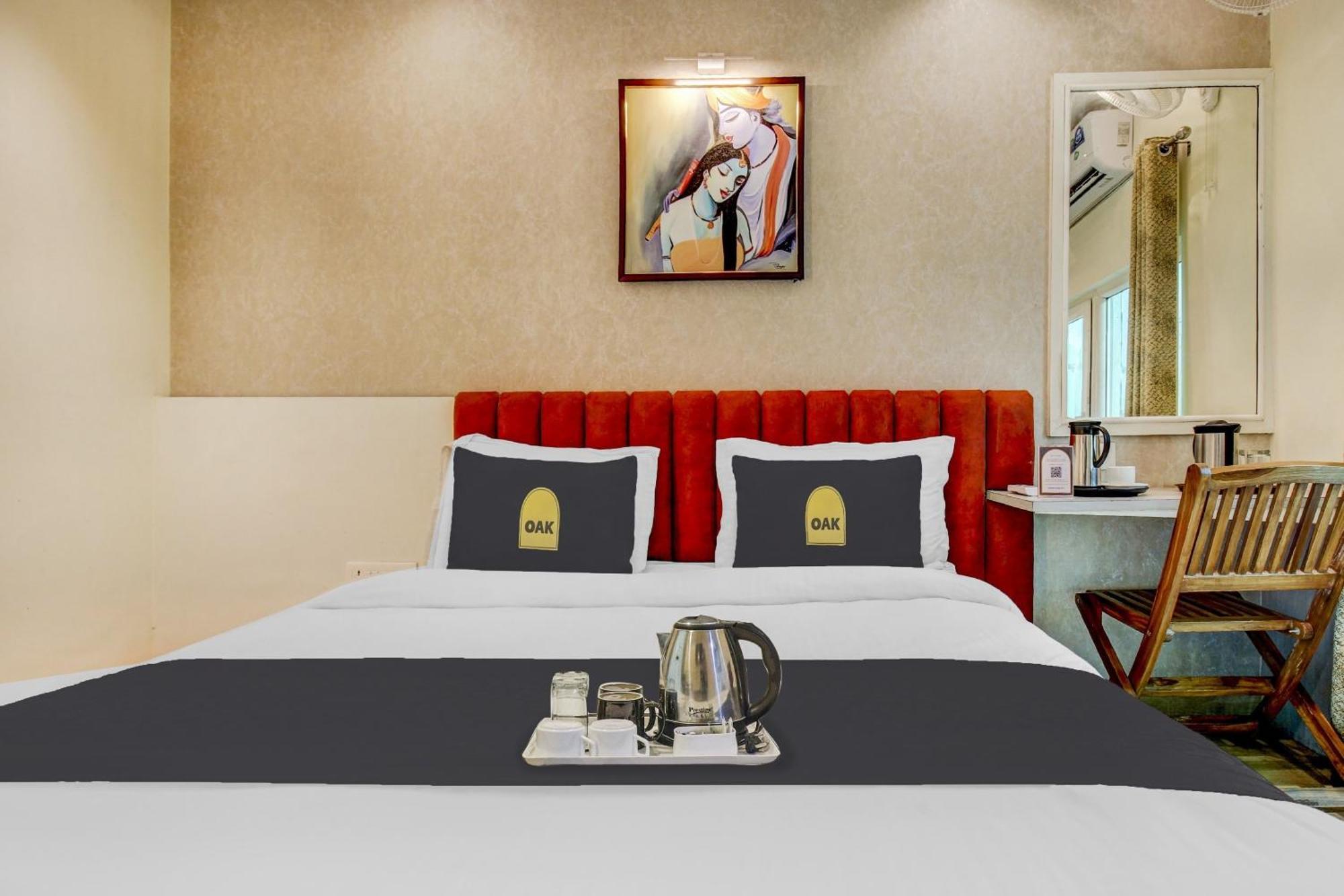 Townhouse Geetraj Near Shalimar Gateway Lucknow Hotel Екстериор снимка