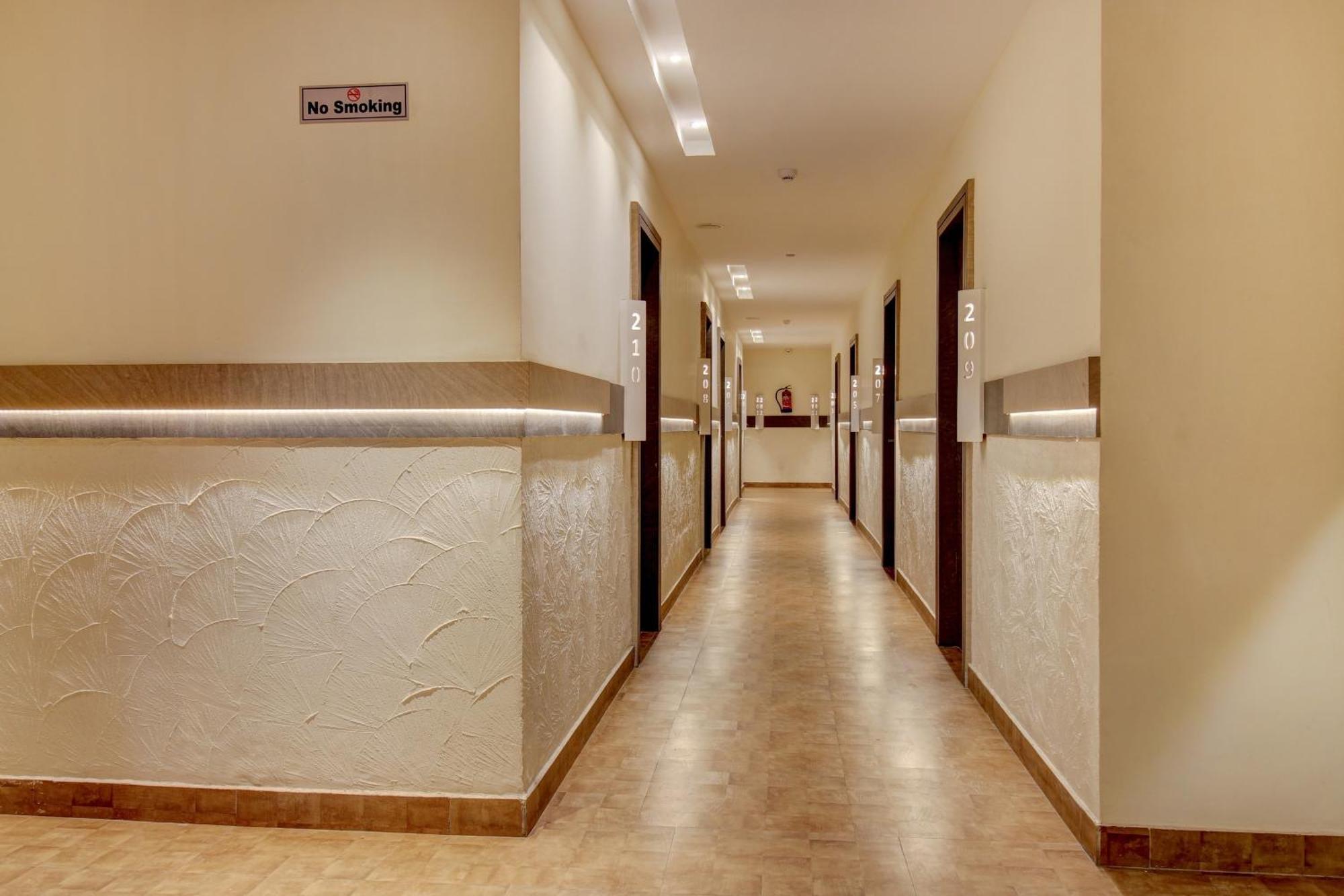Townhouse Geetraj Near Shalimar Gateway Lucknow Hotel Екстериор снимка