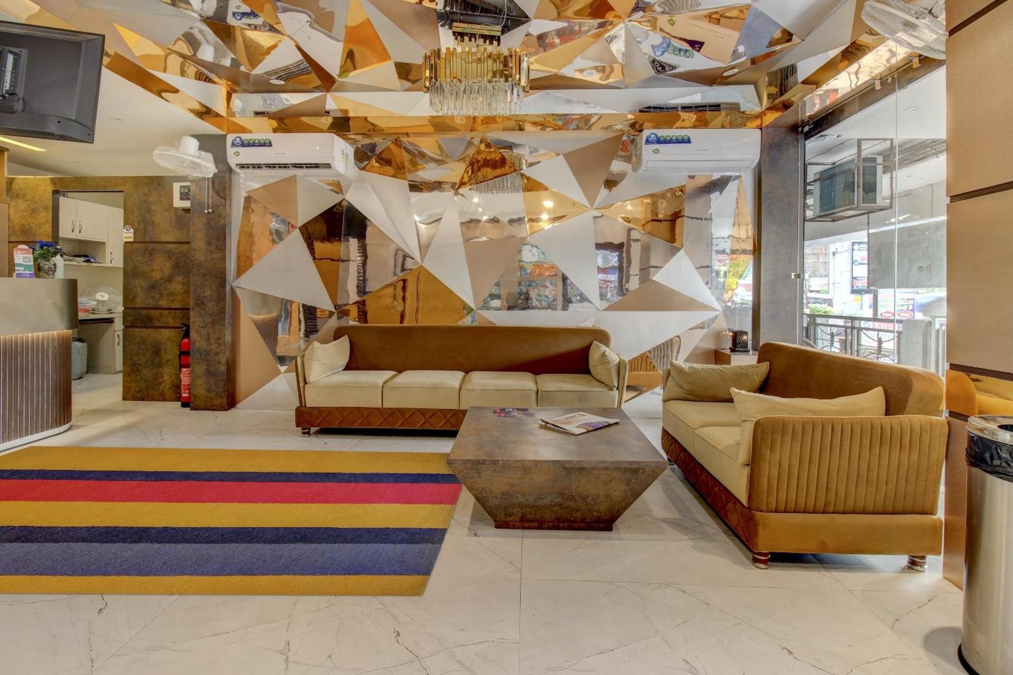 Townhouse Geetraj Near Shalimar Gateway Lucknow Hotel Екстериор снимка