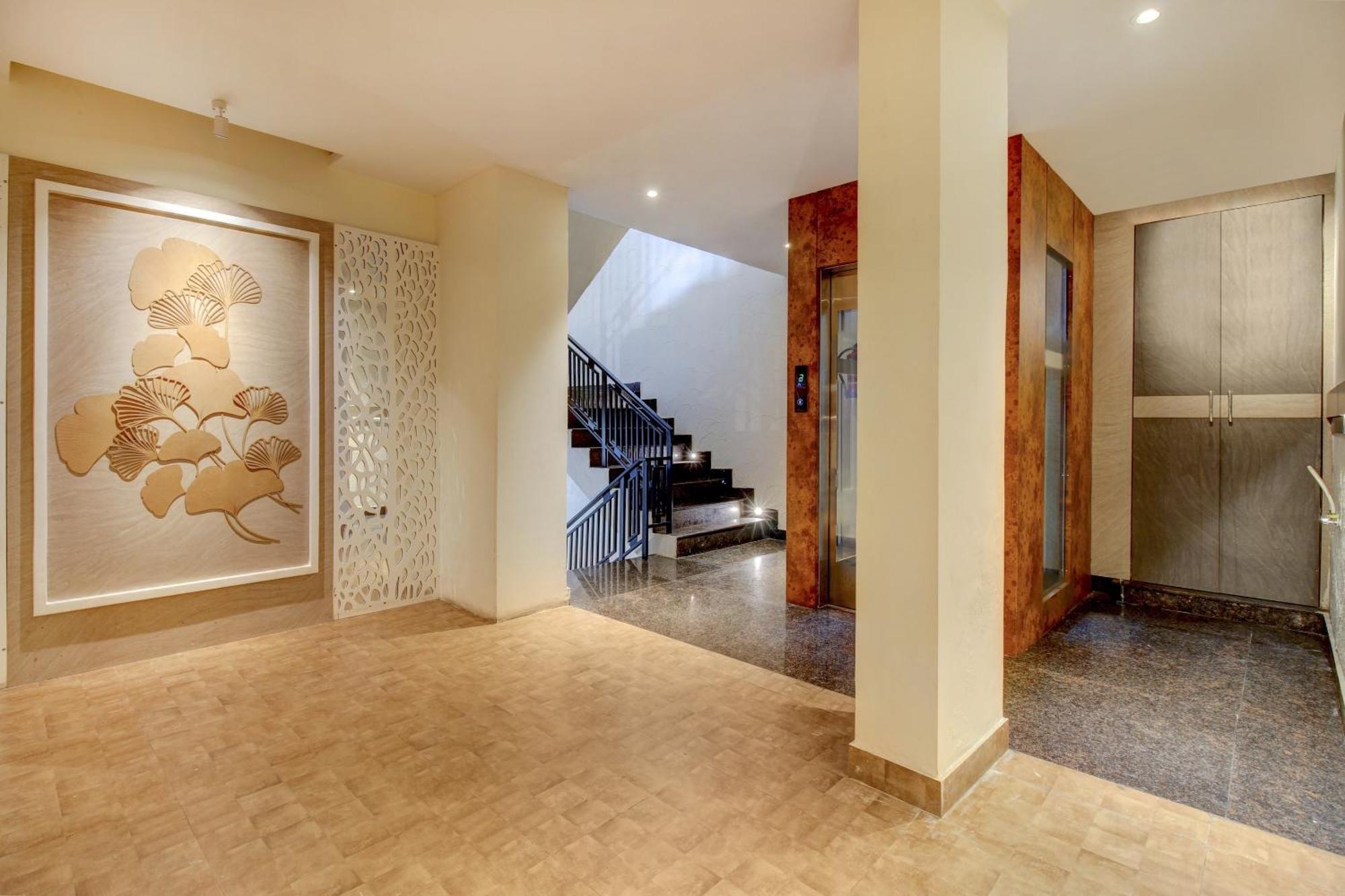 Townhouse Geetraj Near Shalimar Gateway Lucknow Hotel Екстериор снимка